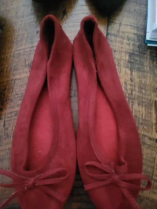 Red Women’s Ballet Flats - Classic Bow - Picture 1 of 3
